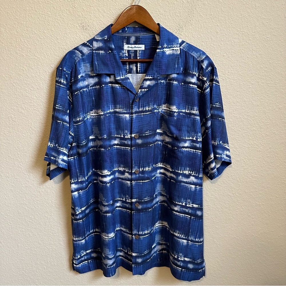 Tommy Bahama Men’s Silk Hawaiian Shirt